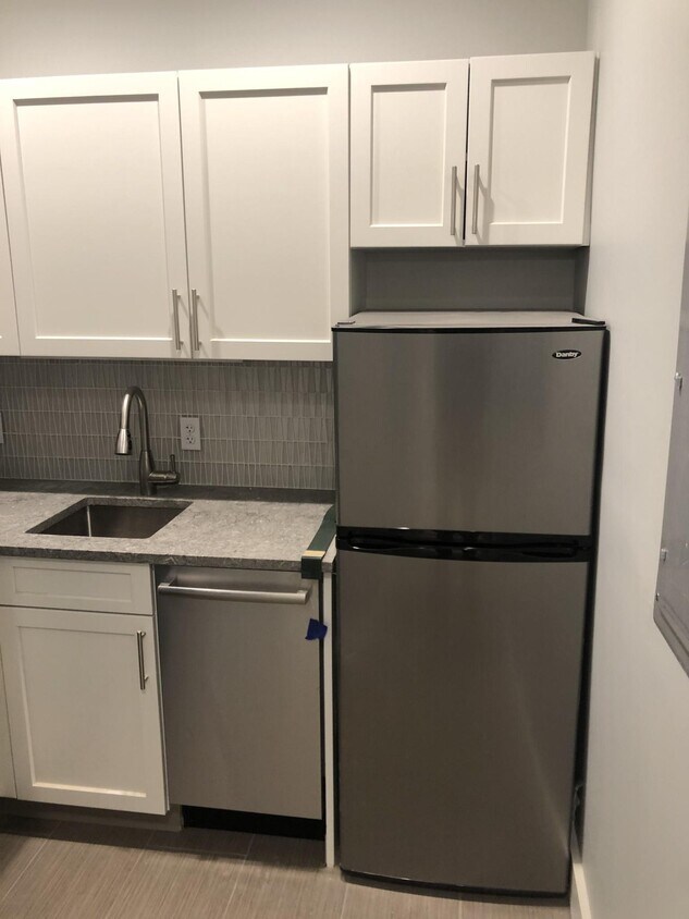 Foto principal - 323 Newbury St
