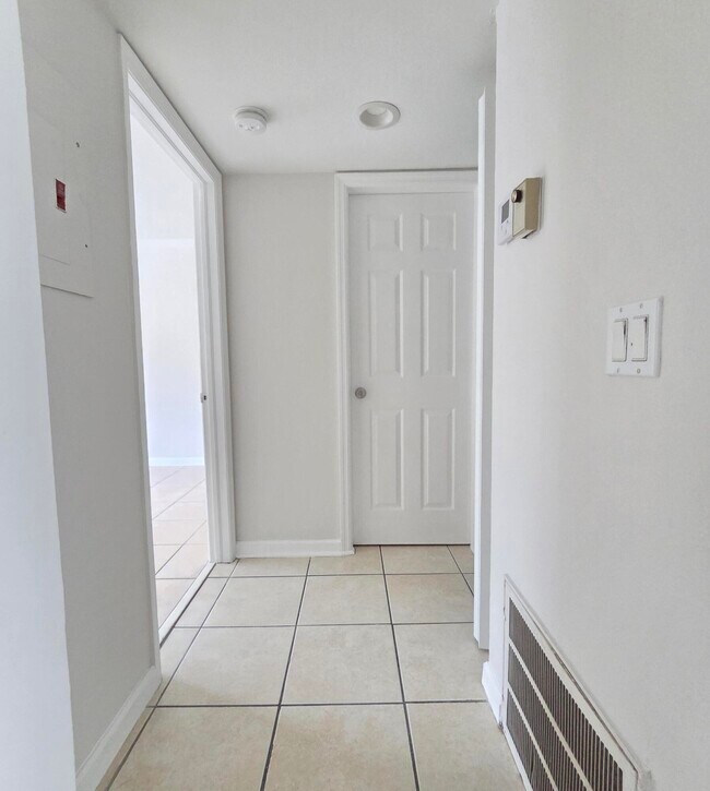 Building Photo - 1503 Palm Beach Trace Dr