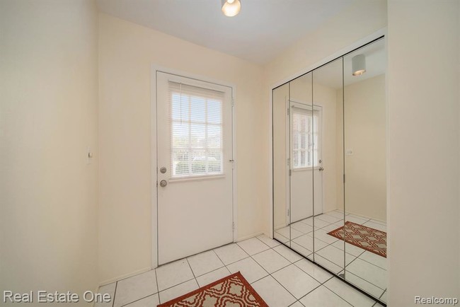 Building Photo - 1817 Brentwood Dr