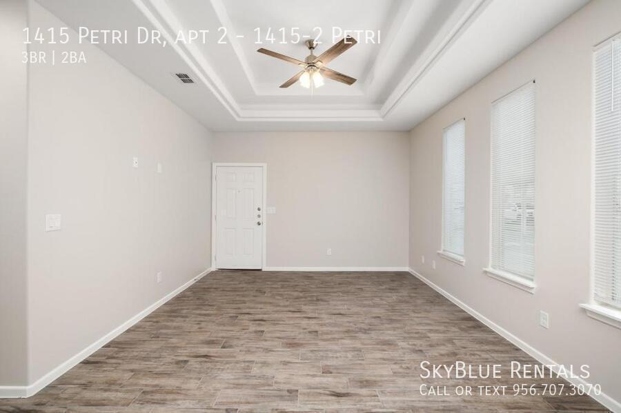 Foto del edificio - 1415 Petri Dr