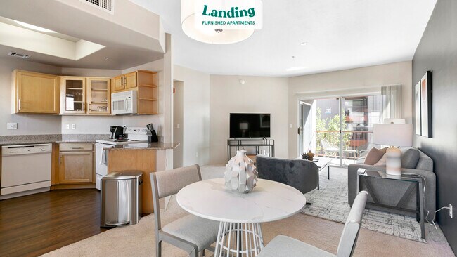 Building Photo - 10950 N La Cañada Dr
