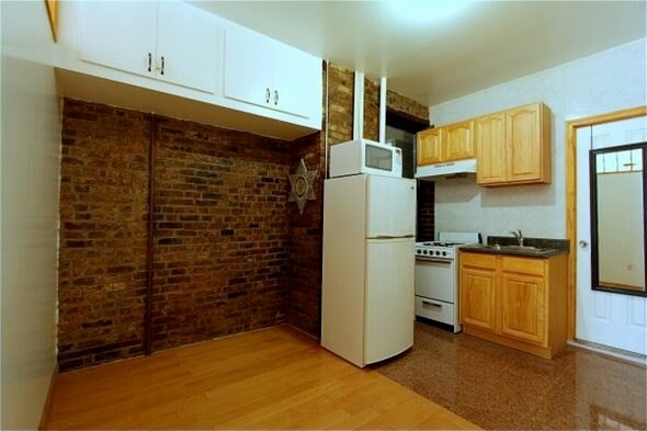 Living Area - 121-123 Rivington St