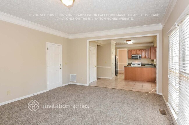 Building Photo - 1565 Hascall Dr SW