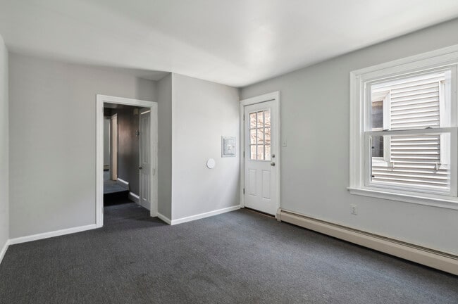 Building Photo - 204 W Gay St