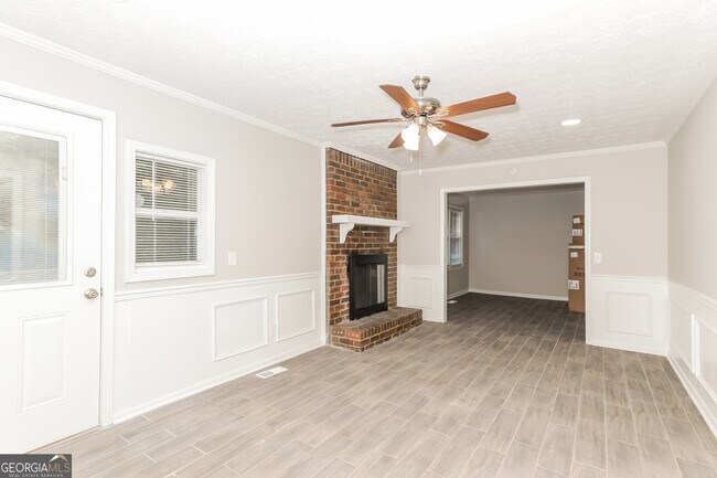 Building Photo - 246 Timber Lake Cir