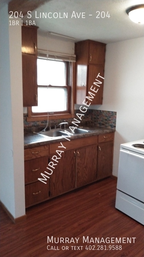 Building Photo - 204 S Lincoln Ave