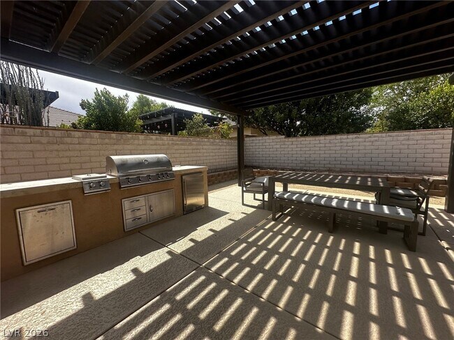 Foto del edificio - 8623 Golden Canyon Rd