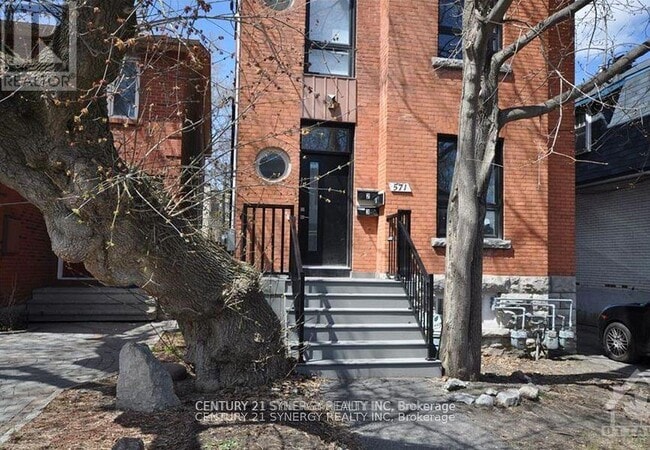 Building Photo - 571 McLeod St