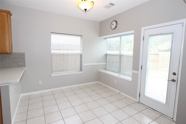 Building Photo - 1654 Morning Dew Pl