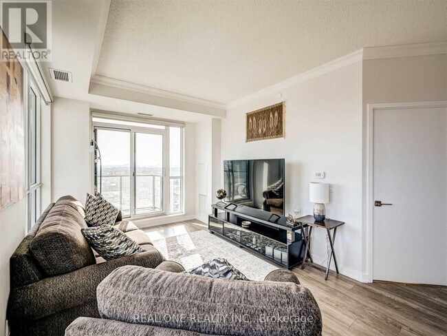 Photo du bâtiment - 4055 Parkside Village Dr