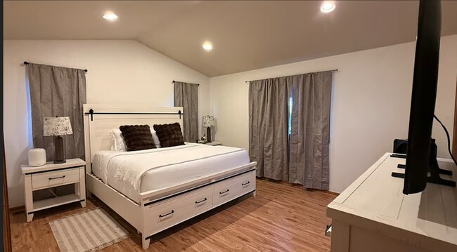 Foto del edificio - 34878 Forest Estates Rd