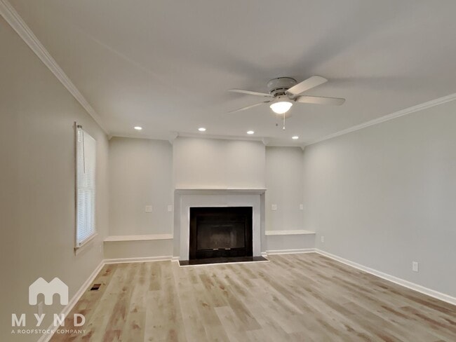 Building Photo - 5720 Raynor Rd