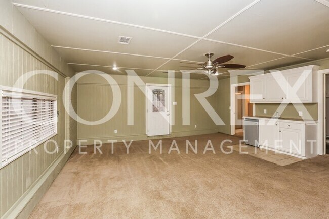 Foto del edificio - Beautiful 4 Bedroom Home in Brandon!