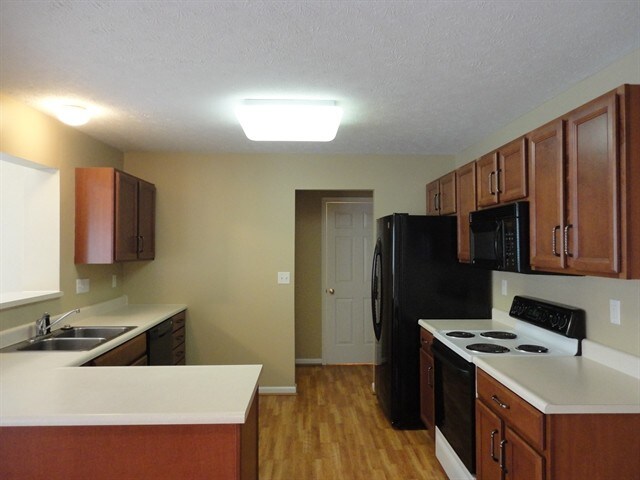Foto del edificio - 504 Indian Lake Dr