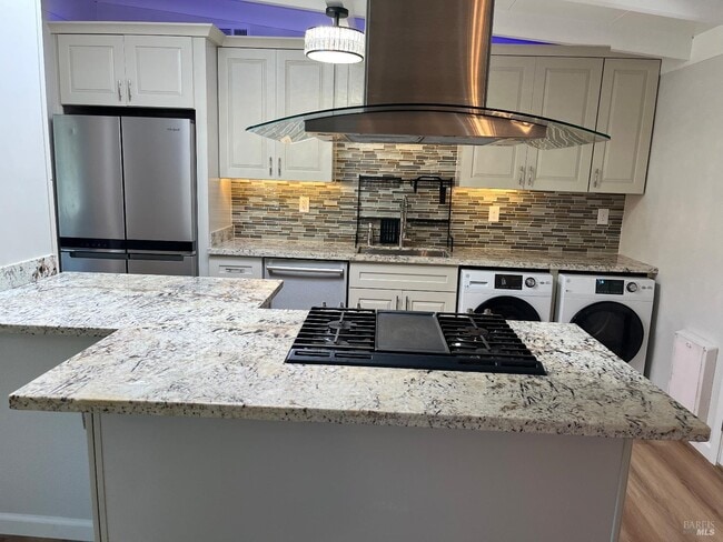 Foto del edificio - 100 Joan Dr