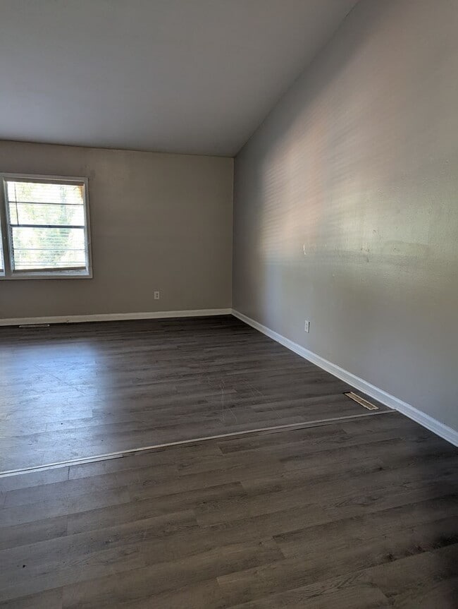 Building Photo - 225 Ridgewood Ave