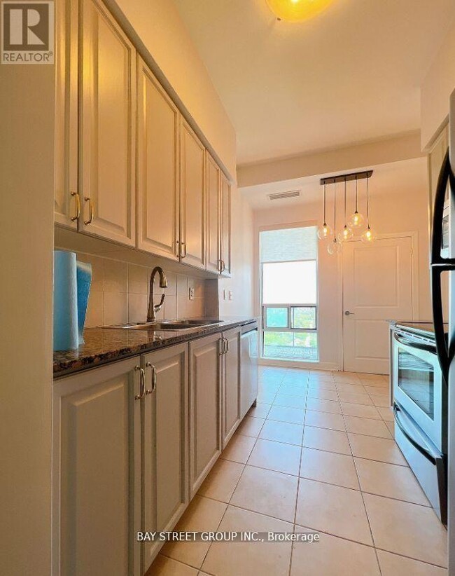 Photo du bâtiment - 35 Bales Ave