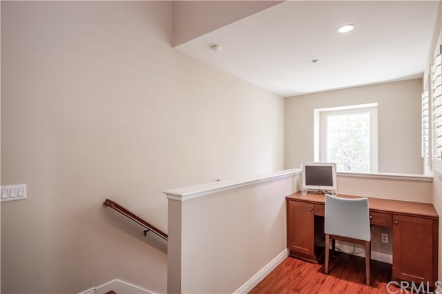 Building Photo - 26 Dovetail
