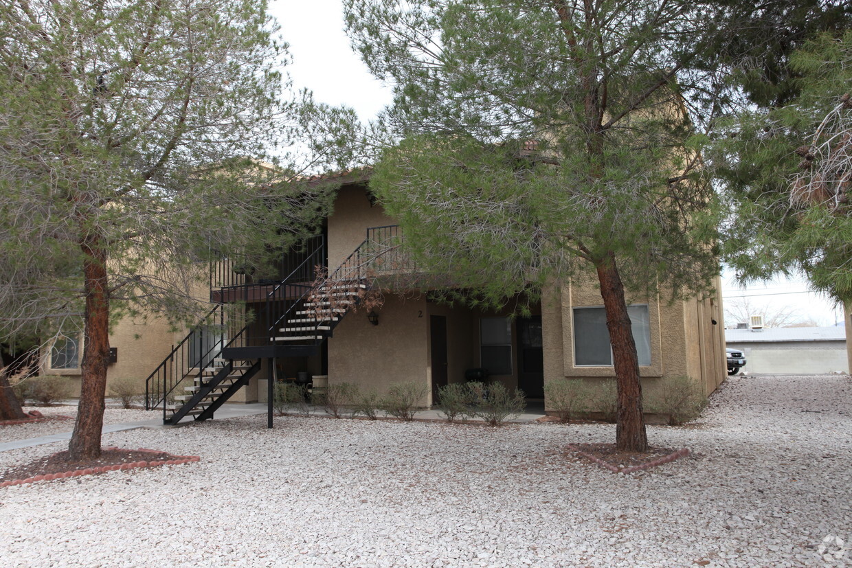 Building Photo - Charleston Heights