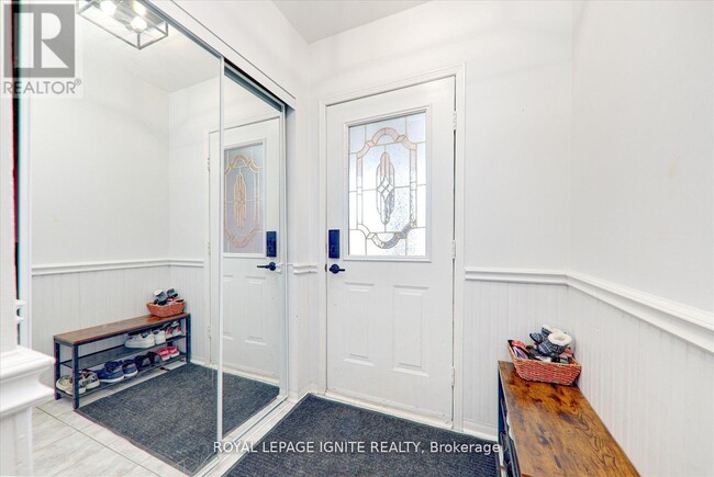 Building Photo - 355 Sparrow Cir