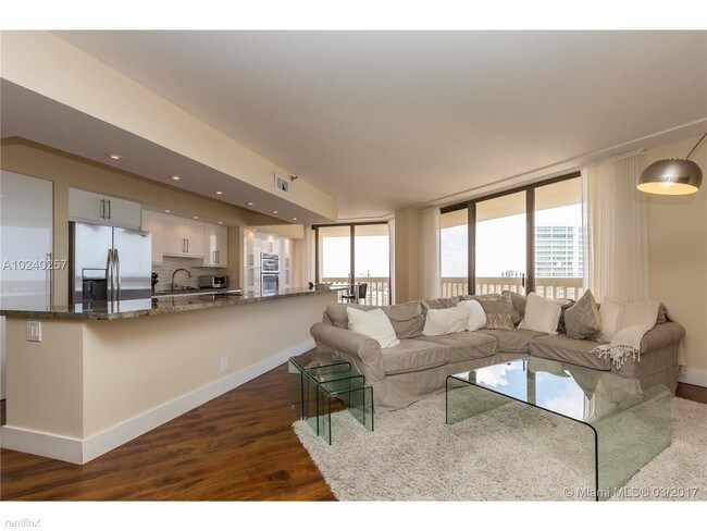 Foto del edificio - 19707 Turnberry Way