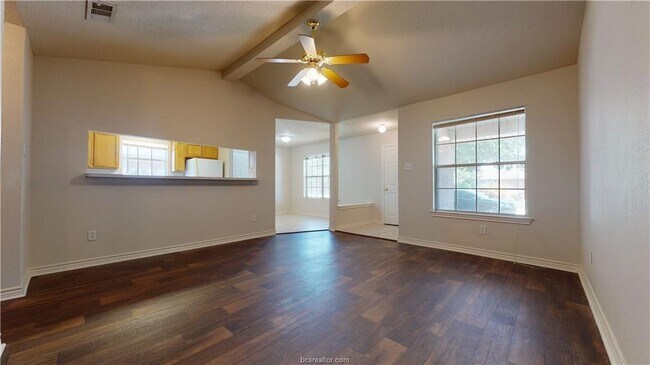 Building Photo - 938 Crepe Myrtle St