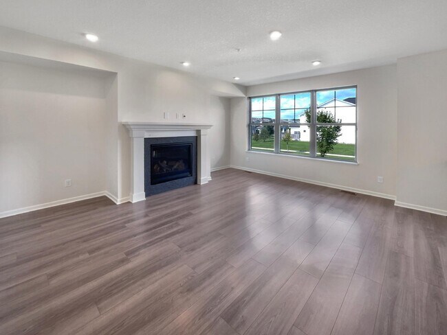 Building Photo - 6964 Huckleberry Dr