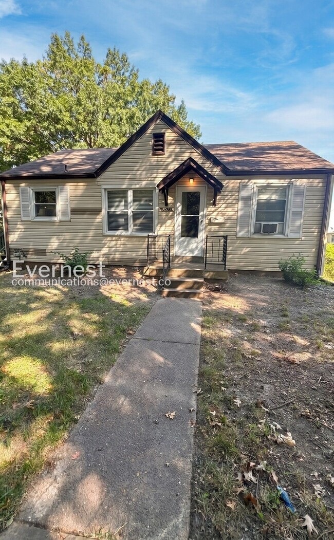 Building Photo - 7011 Paisley Dr