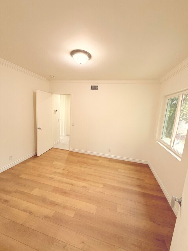 Foto del edificio - 8257 E Marshall St