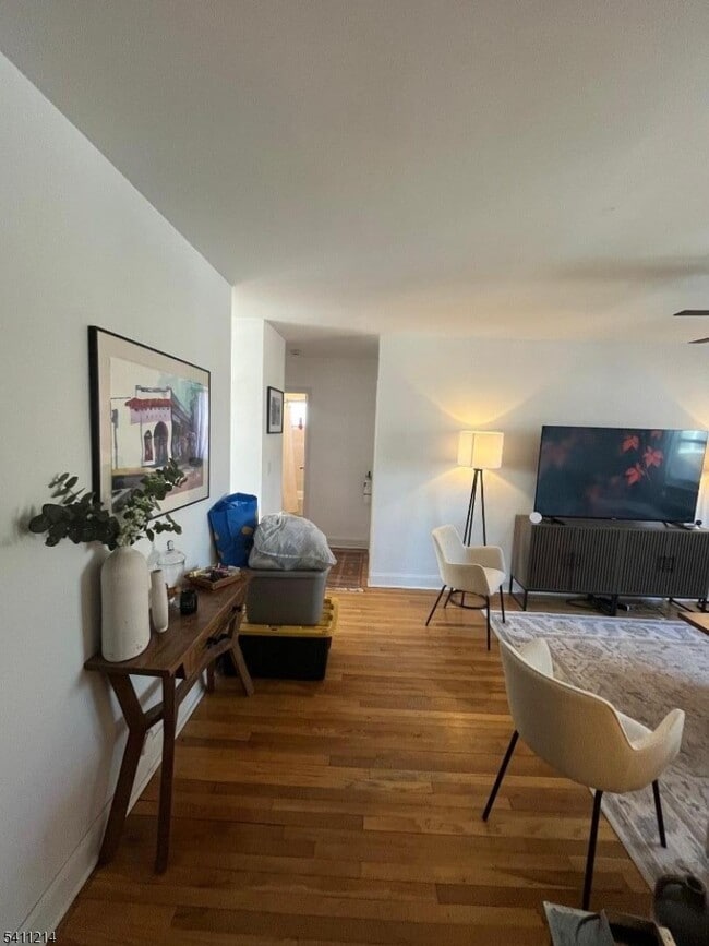 Building Photo - 1480 Terrace Cir