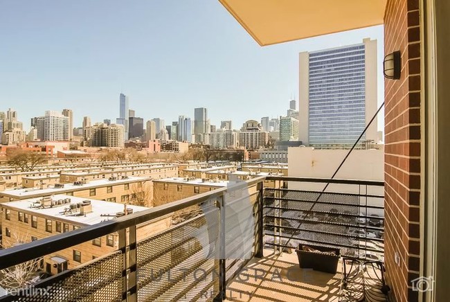 Building Photo - 2 br, 2 bath  - 871 N Larrabee St