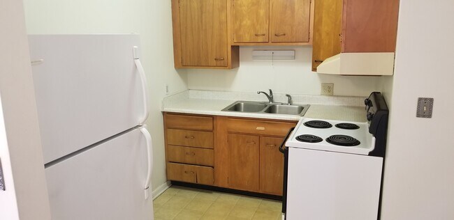 Foto del edificio - 705 Deerfield Rd