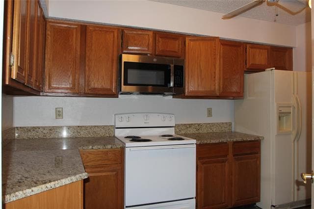 Building Photo - 2512 Glenmore Dr