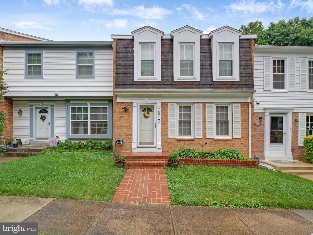 Primary Photo - 7807 Groveland Square