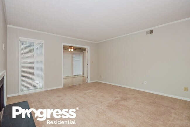 Building Photo - 108 Augusta Dr