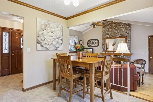 Foto del edificio - Charming 3-bedroom, 2-bathroom home located in the heart of Woodbury