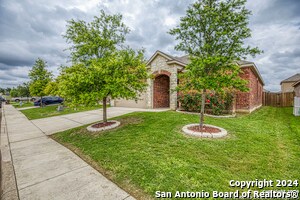 Foto del edificio - 7810 Creekshore Cove