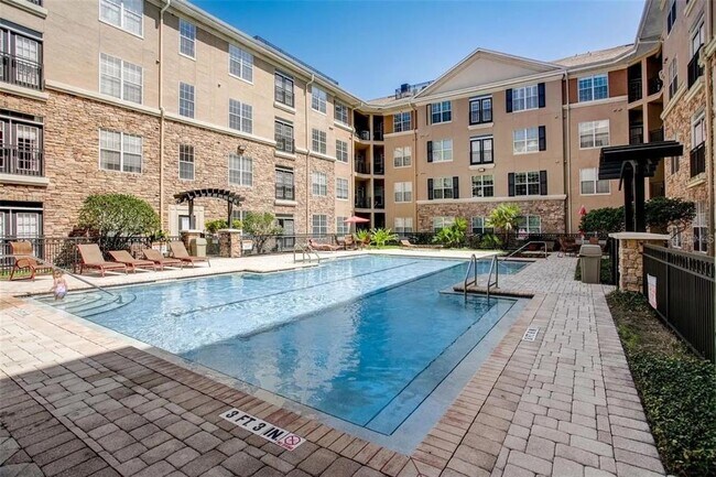 Foto del edificio - 4221 W Spruce St