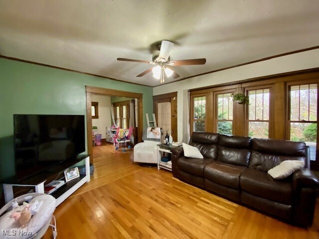 Foto del edificio - 2321 N Leavitt Rd NW