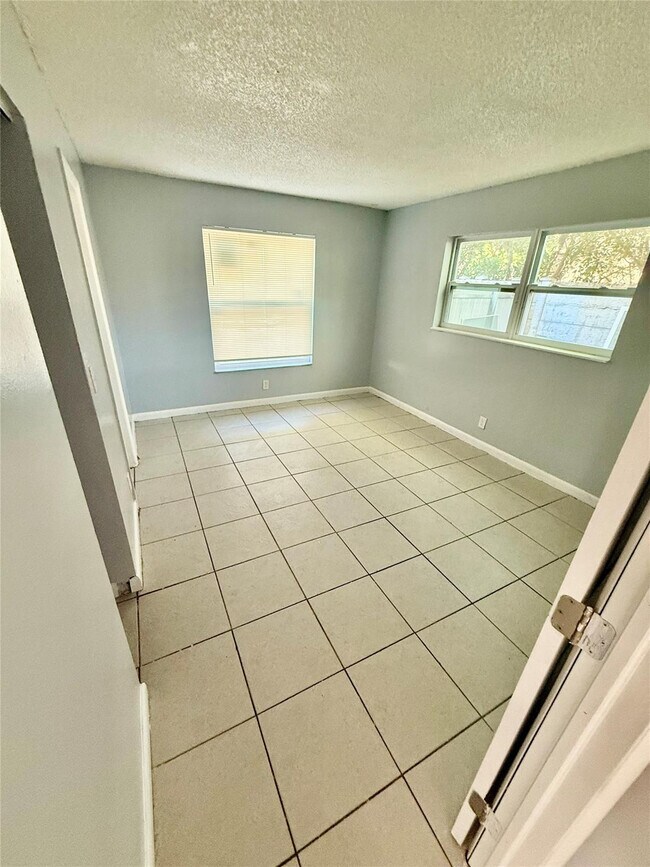 Foto del edificio - 7480 SW 10th Ct