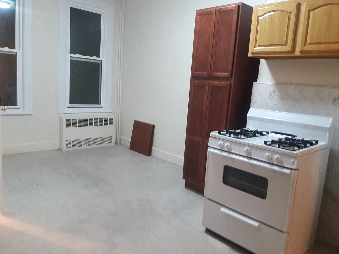 Primary Photo - 70-43 67th Pl