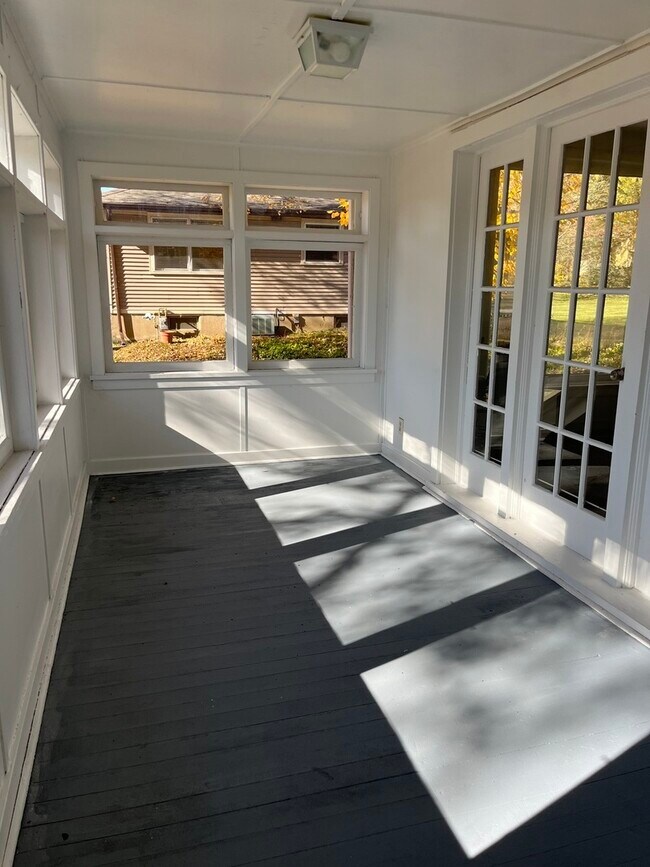 Foto del edificio - 88 Fox Ave