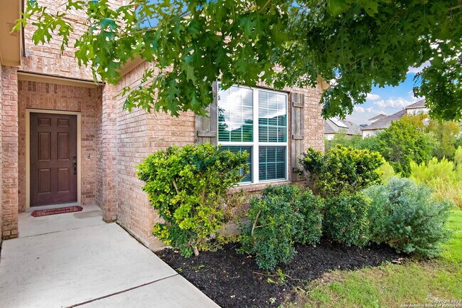 Foto del edificio - 3319 Gully Hill