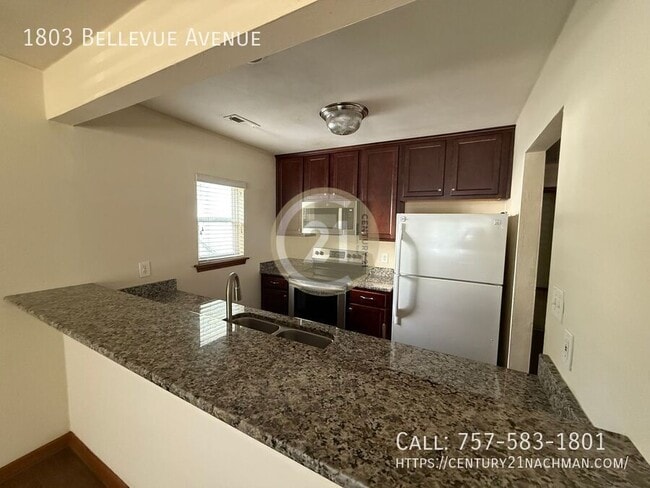 Building Photo - 1803 Bellevue Ave
