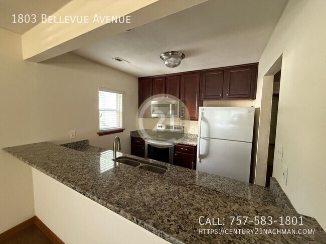 Foto del edificio - 1803 Bellevue Ave
