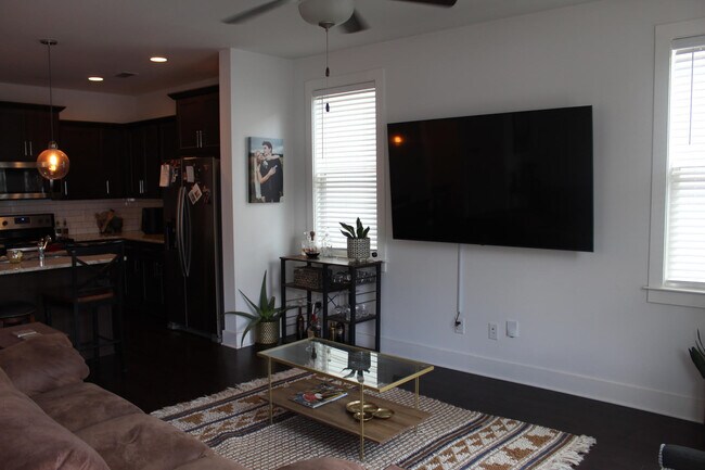 Foto del edificio - 796 Cottage Park Dr