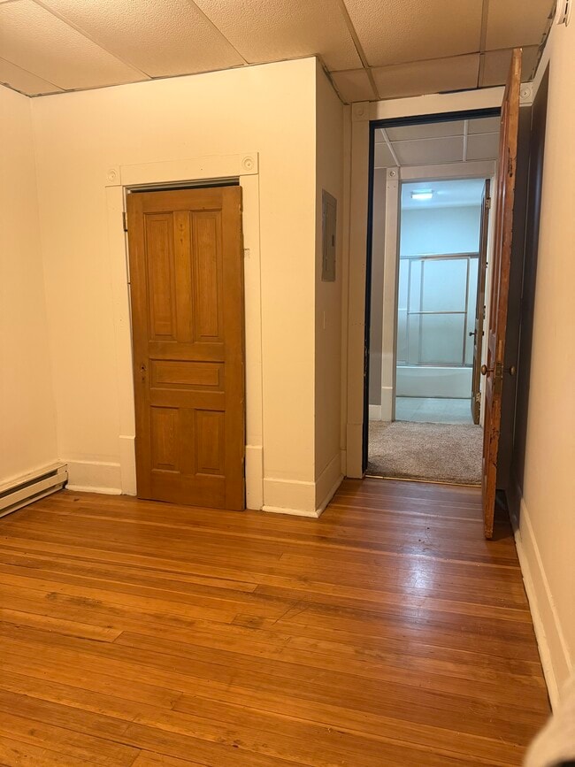 Building Photo - Downtown District