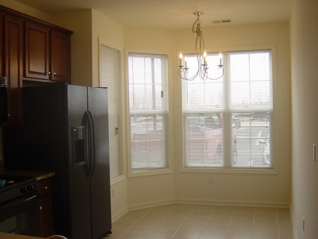 Building Photo - 2111 Edward Stec Blvd