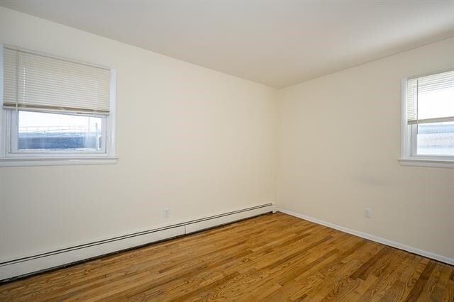 Foto del edificio - 20 E 10th St