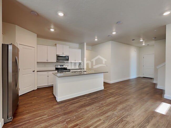 Building Photo - 5066 W White Ash Ct